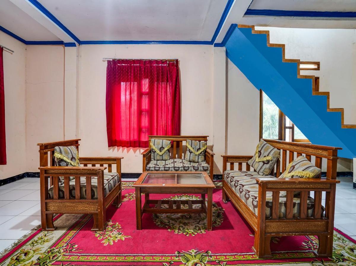 Oyo Homes 90915 Eco Tourism Desa Cihanjuang Rahayu Ciwangun Indah Camp Villas Bongkar Buitenkant foto