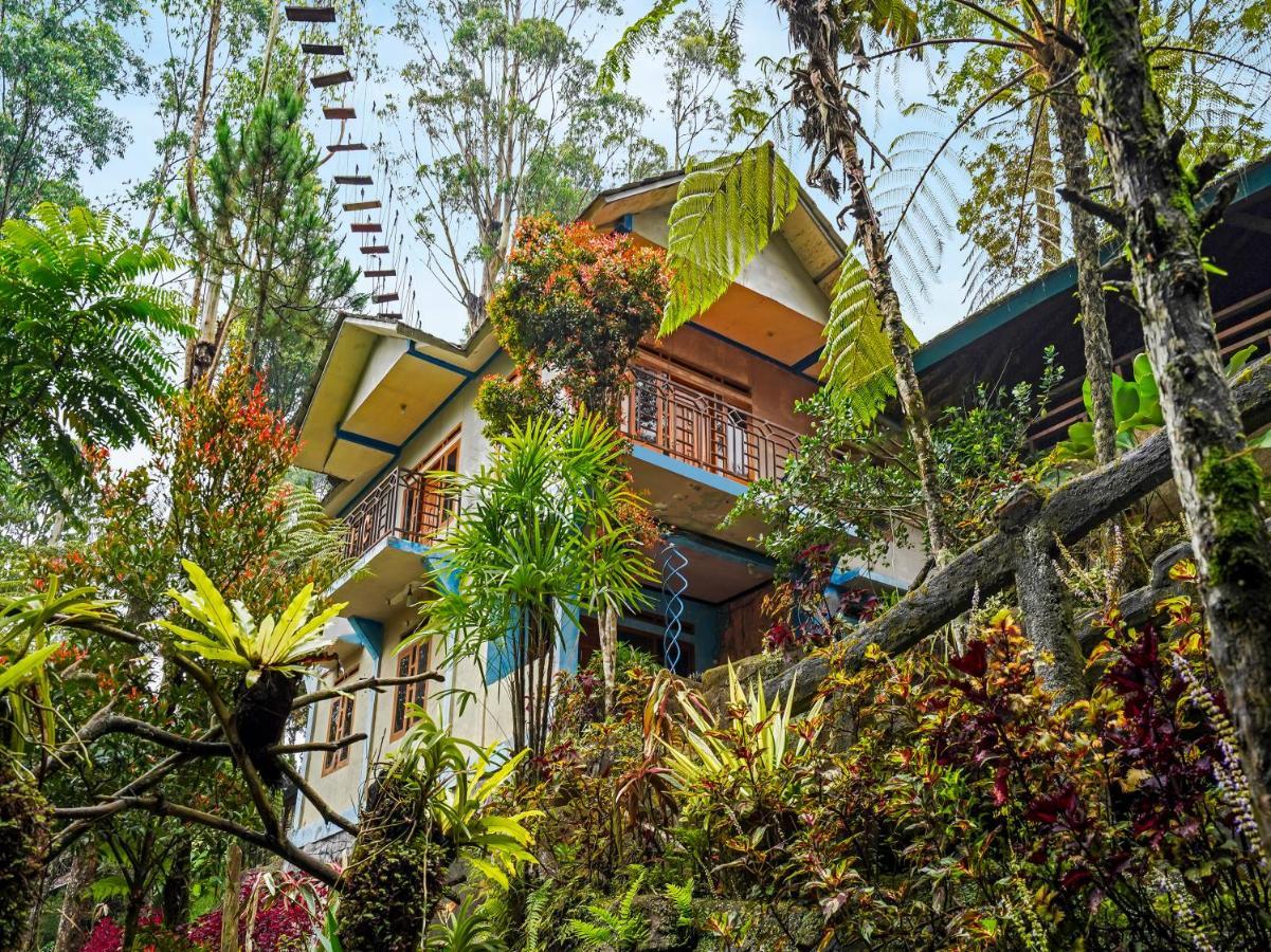Oyo Homes 90915 Eco Tourism Desa Cihanjuang Rahayu Ciwangun Indah Camp Villas Bongkar Buitenkant foto