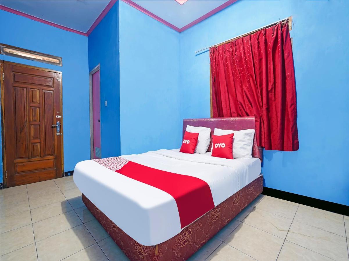 Oyo Homes 90915 Eco Tourism Desa Cihanjuang Rahayu Ciwangun Indah Camp Villas Bongkar Buitenkant foto