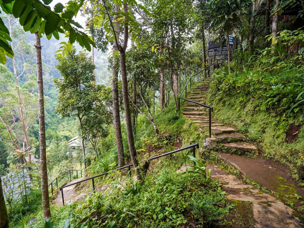 Oyo Homes 90915 Eco Tourism Desa Cihanjuang Rahayu Ciwangun Indah Camp Villas Bongkar Buitenkant foto
