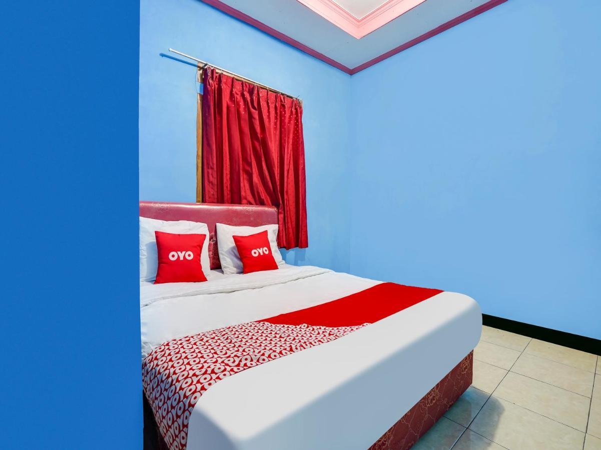 Oyo Homes 90915 Eco Tourism Desa Cihanjuang Rahayu Ciwangun Indah Camp Villas Bongkar Buitenkant foto